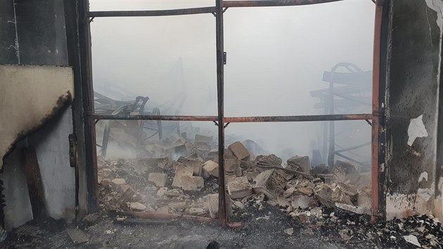 Škoda při požáru v Choustníku je odhadována na deset milionů korun.