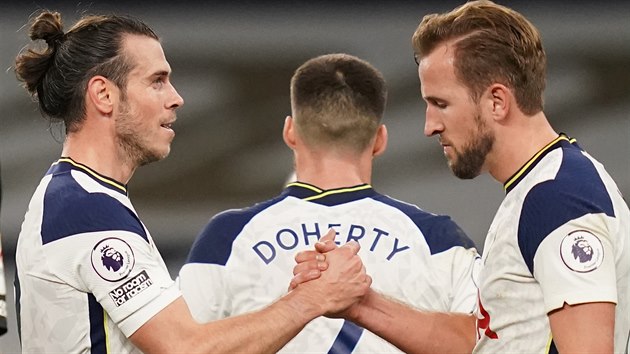 Gareth Bale (vlevo) a Harry Kane z Tottenhamu se svmi gly zaslouili o vtzstv nad Brightonem.
