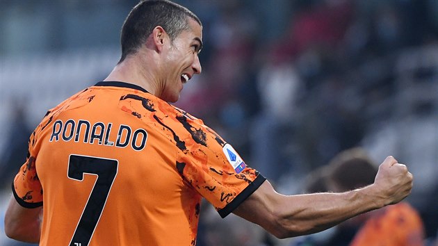 Cristiano Ronaldo z Juventusu se raduje proti La Spezii.