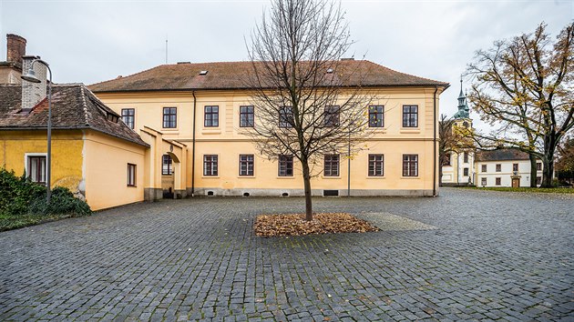 Bývalý vrchnostenský soud v Opočně čeká na důkladnou opravu (3. 11. 2020).