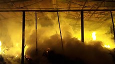 Hasii na Pelhimovsku zasahovali u poáru ocelokolny. (6. listopadu 2020)