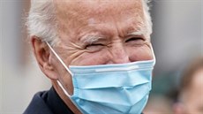 Joe Biden nosil rouku i bhem pedvolební kampan.