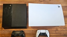 Vlevo PlayStation 4, vpravo PlayStation 5