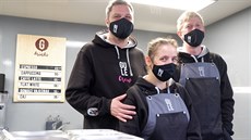 Martin Ballaty (vlevo) a jeho kolegové ve foodtrucku GULE