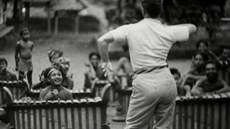 Z filmu Chaplin na Bali