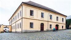 Bývalý vrchnostenský soud v Opon eká na dkladnou opravu (3. 11. 2020).