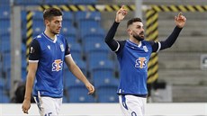 Mikael Ishak z Poznan� oslavuje gól v utkání s Lutychem.