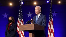 Joe Biden nosil rouku i bhem pedvolební kampan.