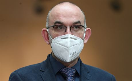 Ministr zdravotnictví Jan Blatný pi tvrtení tiskové konferenci k návratu...
