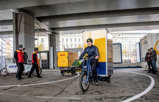 Cyklodepo pro rozvoz zásilek do centra Prahy na Florenci