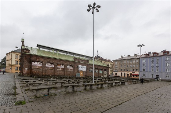Zanedbaný prostor tržnice v centru Olomouce stálé čeká na změnu.