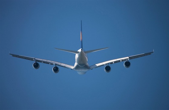 Čtyřmotorová letadla mizí z nebe, na kahánku mají i špičkové A380 - iDNES.cz