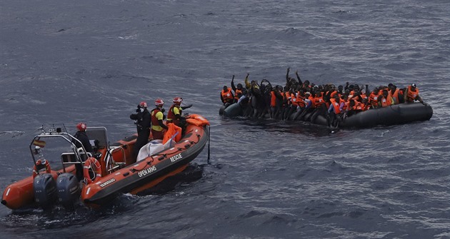 Spoluviník. Za utopené migranty může Libye, ne Řecko