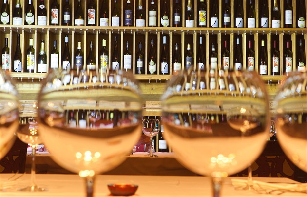 Prodejny Global Wines & Spirits mění majitele. Miliardář Šimáně je prodal Němcům