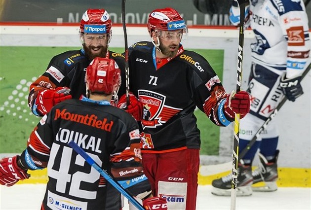 Hradečtí hokejisté vyhráli turnaj v Kitzbühelu, pardubičtí v Neumarktu