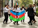 Ázerbájdánci oslavují vítzství ve válce v Náhorním Karabachu. (8. listopadu...