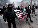 Polská krajní pravice ve Varav uspoádala Pochod nezávislosti. (11. listopadu...