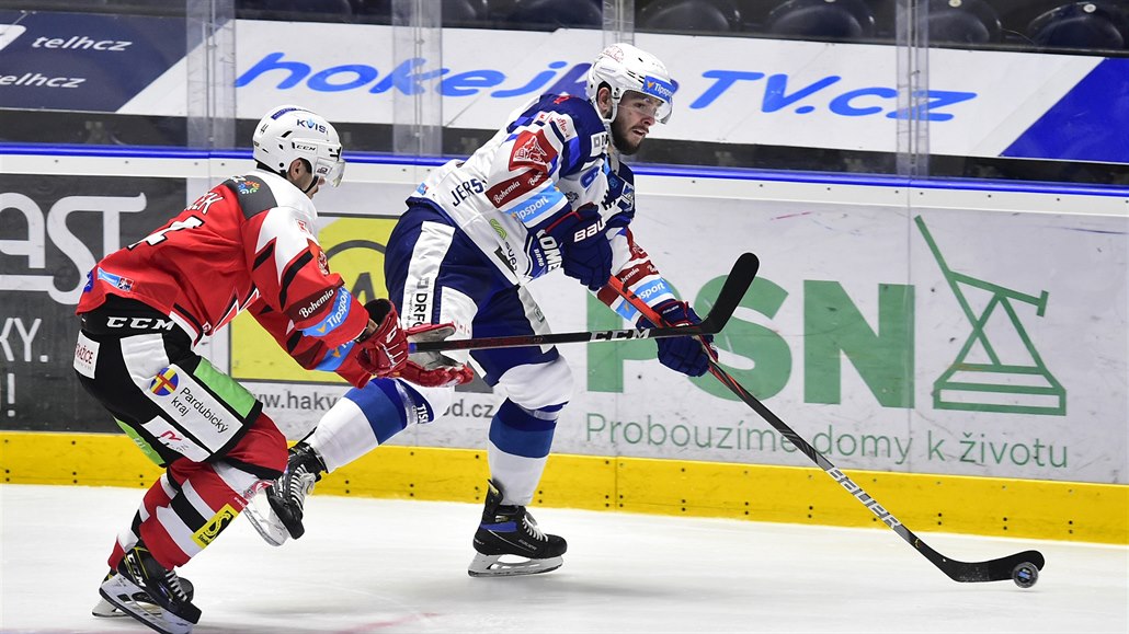 Momentka ze zápasu Kometa Brno - Dynamo Pardubice.