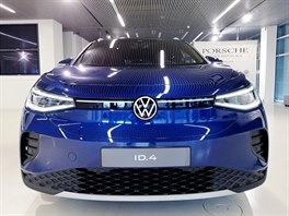 Předprodukční prototyp elektromobilu Volkswagen ID.4 v Praze