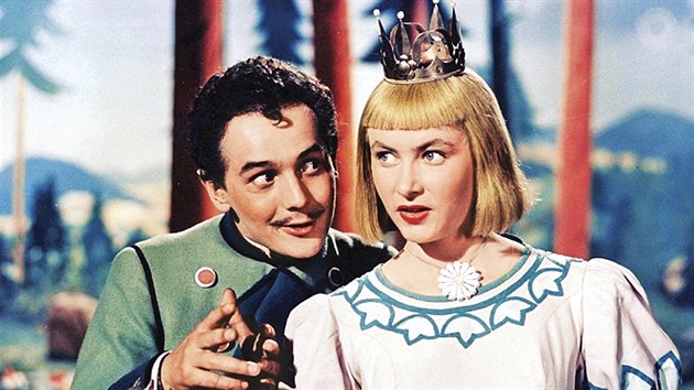 Sladk ei vedl jako ert Lucius v pohdce Hrtky s ertem (1956). Mlem olil i princeznu Diperandu (Alena Vrnov).
