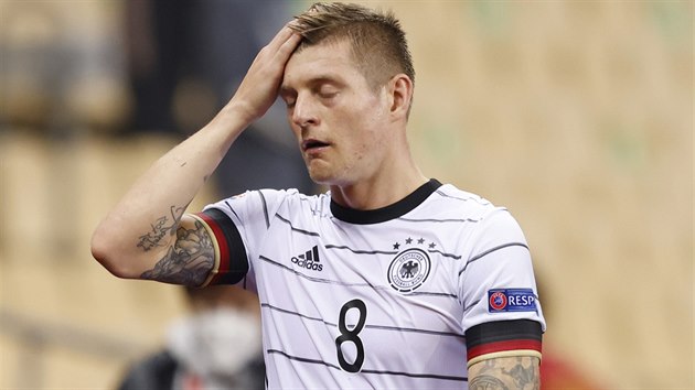 Reakce německého středopolaře Toniho Kroose po utkání ve Španělsku.