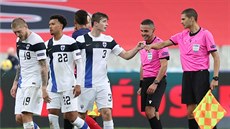 Fintí fotbalisté poprvé v historii porazili Francii.