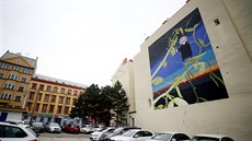 V ulicích Brna vzniká Mstská galerie. Na fasádách dom vznikají malby od...