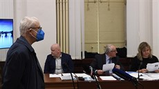 Bývalý předseda ČSSD Vladimír Špidla u Obvodního soudu pro Prahu 1, který...