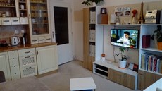 Obývací pokoj s kuchyským koutem - souasný stav