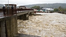 Vydatné deště v polovině zvýšily hladiny řek včetně Bečvy, na které byl...