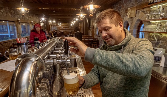 Majitel Restaurace eberák Jakub Olbert se rozhodl otevít restauraci navzdory...