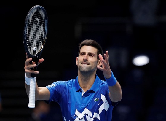 Novak Djokovi se raduje z postupu do semifinále Turnaje mistr.
