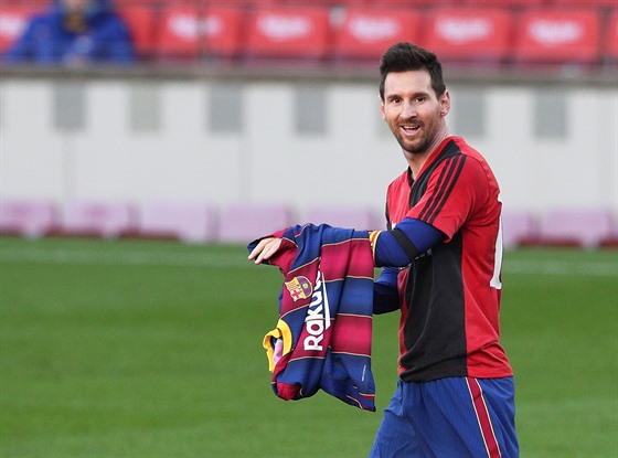 Lionel Messi vzdal hold zesnulému Diegu Maradonovi. Vstelený gól oslavil v...