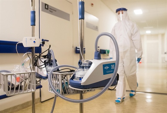 Nemocnice ve Zlínském kraji získaly devadesát pístroj na podporu dýchání HFNO, u kterých pi pouití u standardních lek je pacient pi vdomí a dostává velké mnoství kyslíku do plic, co oddaluje nutnost pouití umlé plicní ventilace.