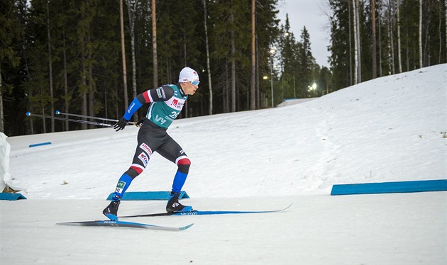 Z českých běžců na lyžích postoupil ve sprintu  ve Falunu jen Novák
