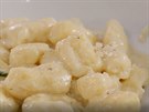 Noky v sýrové omáce quatro formaggi