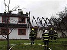 V nedli bojovali hasii na Perovsku s poárem rodinného domu. (29. listopadu...