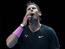 panl Rafael Nadal se zlobí v semifinále Turnaje mistr.
