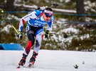 eský biatlonista Michal Krmá na trati sprintu v Kontiolahti