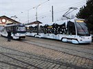 Vánon ozdobené tramvaje ve Vozovn Steovice v Praze (29. listopadu 2020)