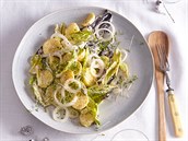 Bramborový salát s anovikovým dresinkem a salátovými listy