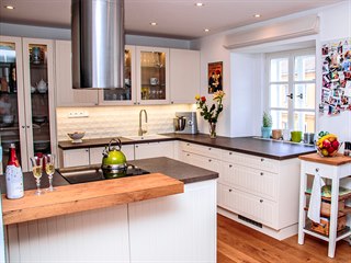 Bytový architekt Tomáš Ligas vytvořil z tragického interiéru moderní bydlení...