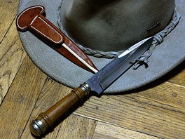 Tento kus vyráběl mistr nožíř z Argentiny, který udělal nůž i pro "El...