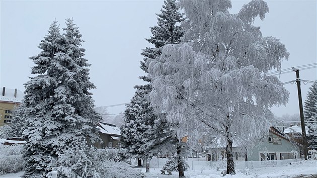 Nad Dolnmi Nivami na Sokolovsku padal prmyslov snh.