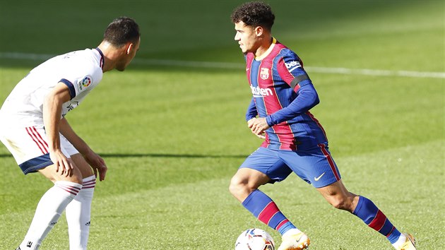 Philippe Coutinho (Barcelona) v akci bhem utkn s Osasunou.