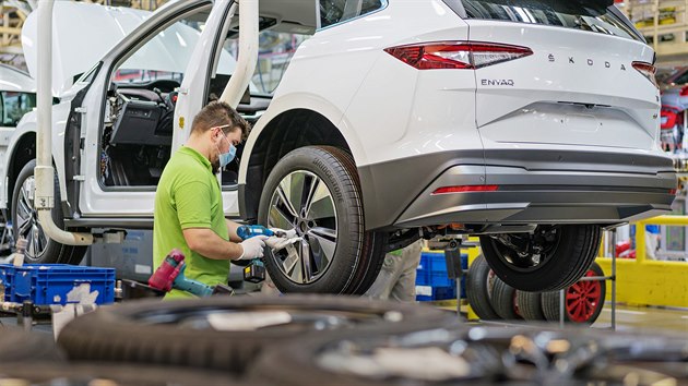 Škoda odstartovala v továrně v Mladé Boleslavi sériovou výrobu elektromobilu Enyaq,