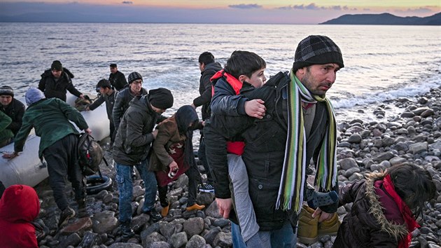 Jen v letošním roce dorazilo ke břehům řeckého ostrova Samos 1400 běženců. Snímek je ze začátku března 2020.