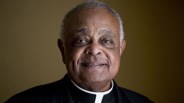 Ve Vatikánu byl v sobotu jmenován kardinálem také washingtonský arcibiskup Wilton Gregory. Stane se tak prvním Afroameričanem, který bude zastávat tuto vysokou funkci v katolické církvi. (28. listopadu 2020)