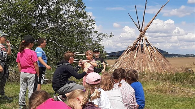 Archeologick park HistoryPark v Ledicch nedaleko hory p organizuje programy pro pedkoln dti ky i studenty stednch kol. Zdroj: HistoryPark