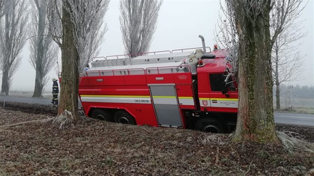 Pi likvidaci poru senku na Tachovsku havarovala hasisk cisterna.